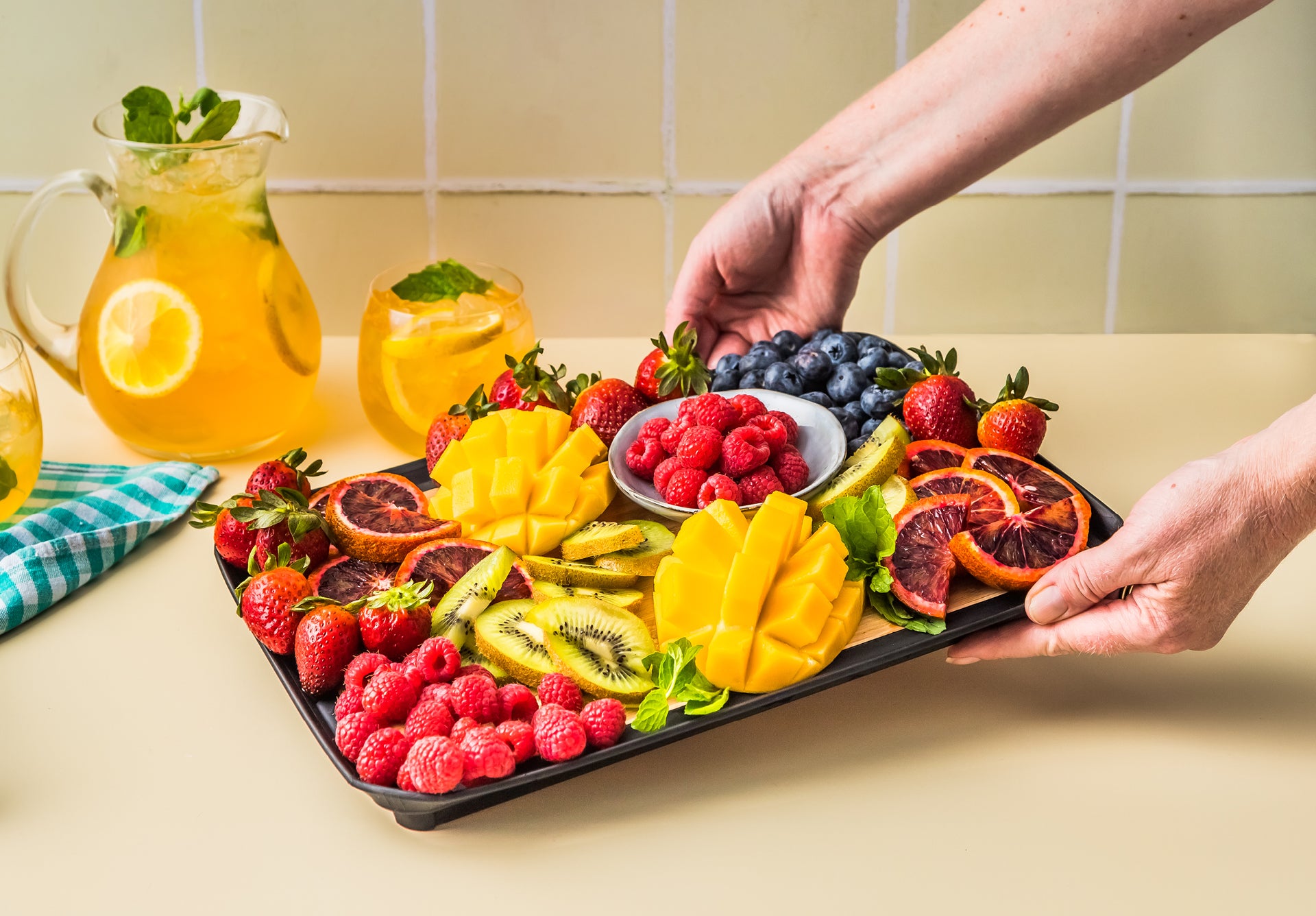 Bamboo Flip Edge Cutting Board - KitchenEnvy