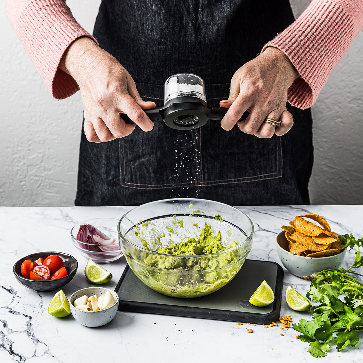 One-Hand Grinder (Ortwo) - KitchenEnvy