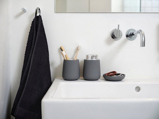 CLASSIC Bath Towel - 100% Cotton - KitchenEnvy