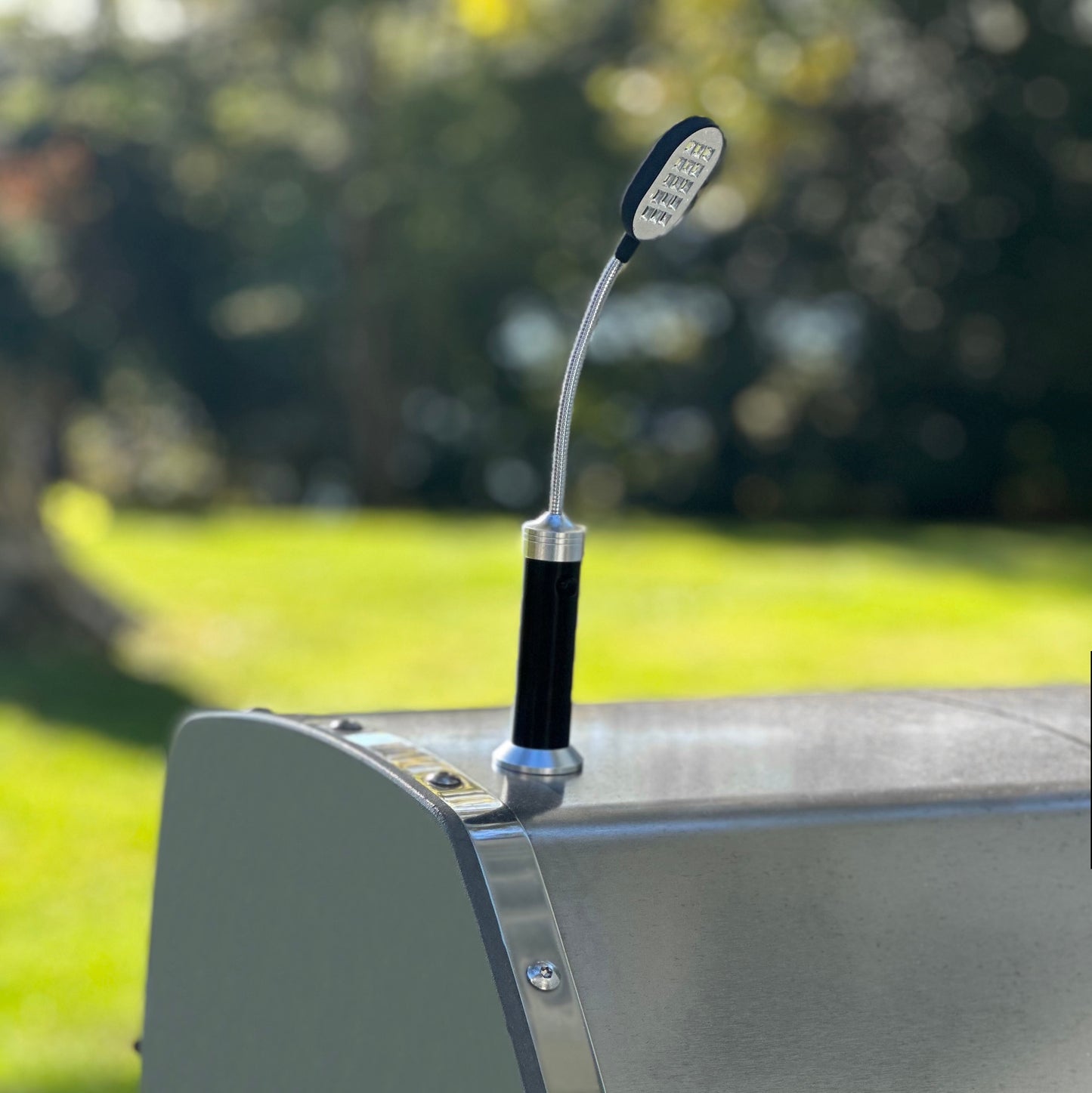 Rotating Grill Light