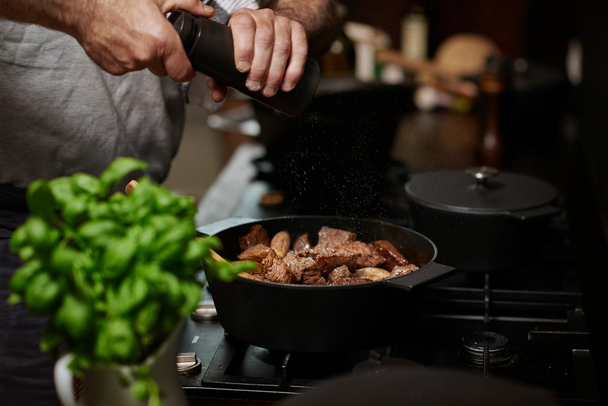 Cookware - Kitchen Envy