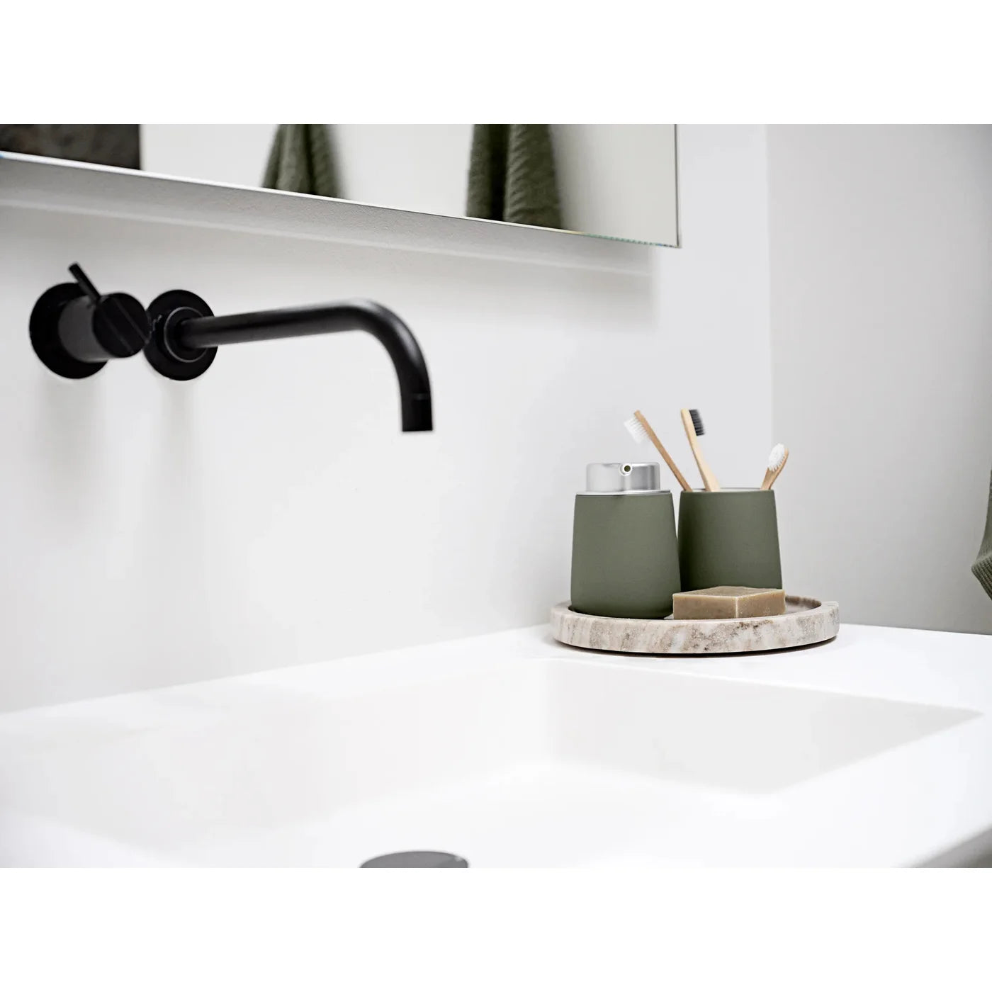 NOVA Toothbrush Mug