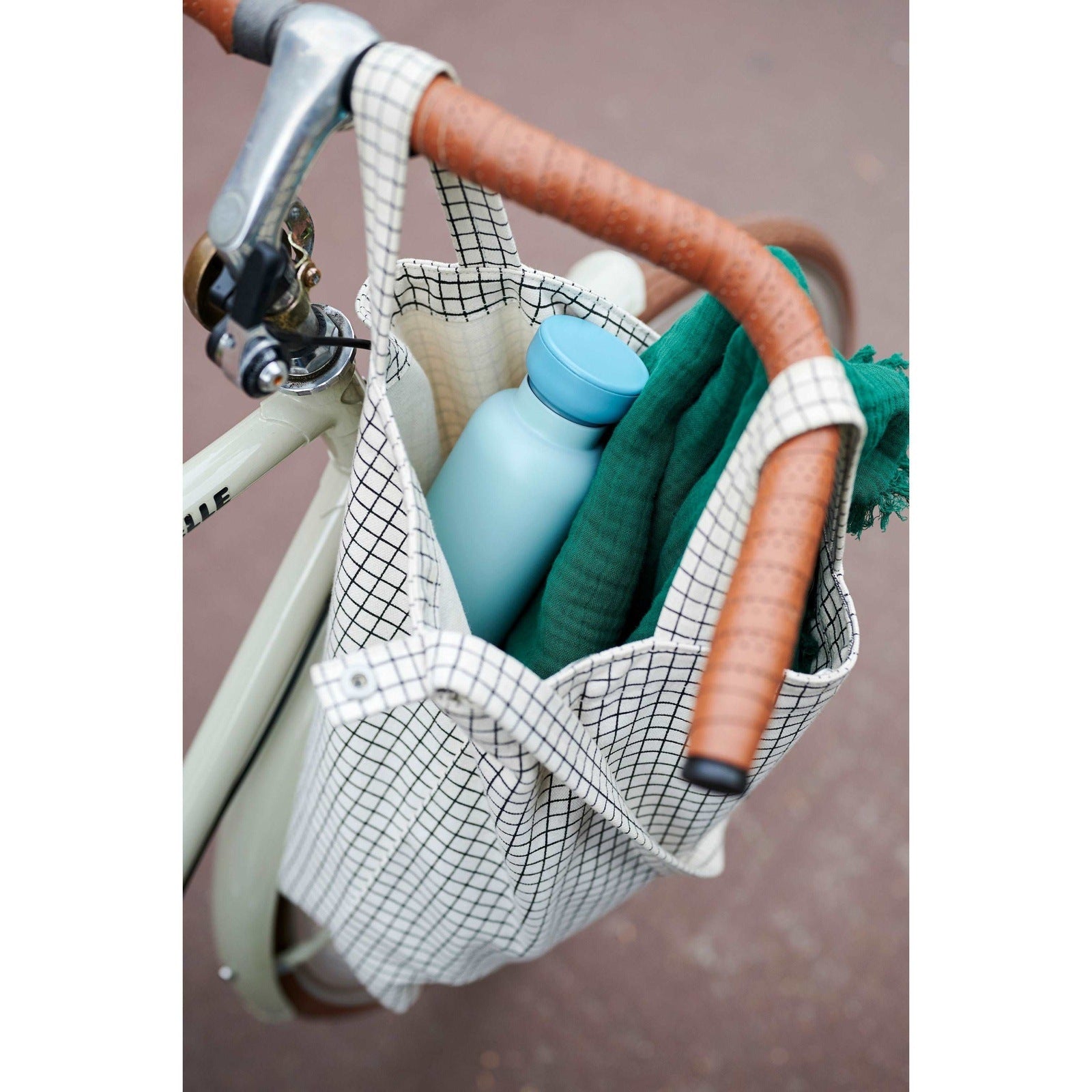 Mepal ELLIPSE Water Bottle Insulated - Medium - KitchenEnvy