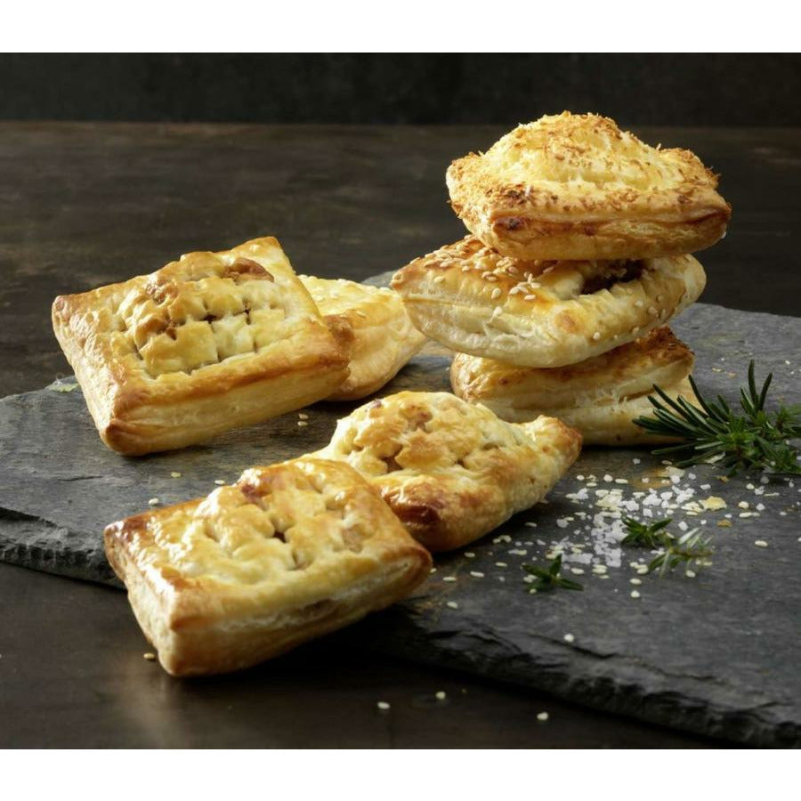KitchenEnvy Jalousie Stars Roller - KitchenEnvy