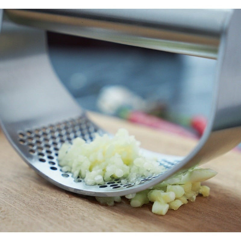 KitchenEnvy Stainless Steel Garlic Press - KitchenEnvy