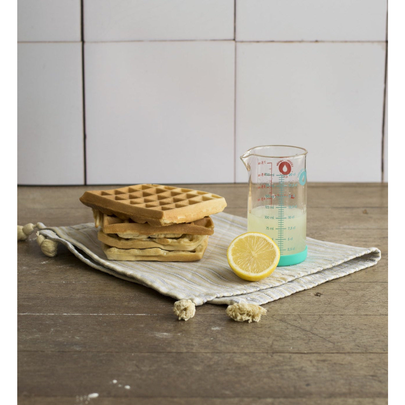 PEBBLY Measuring Jug 200ml/7oz - KitchenEnvy
