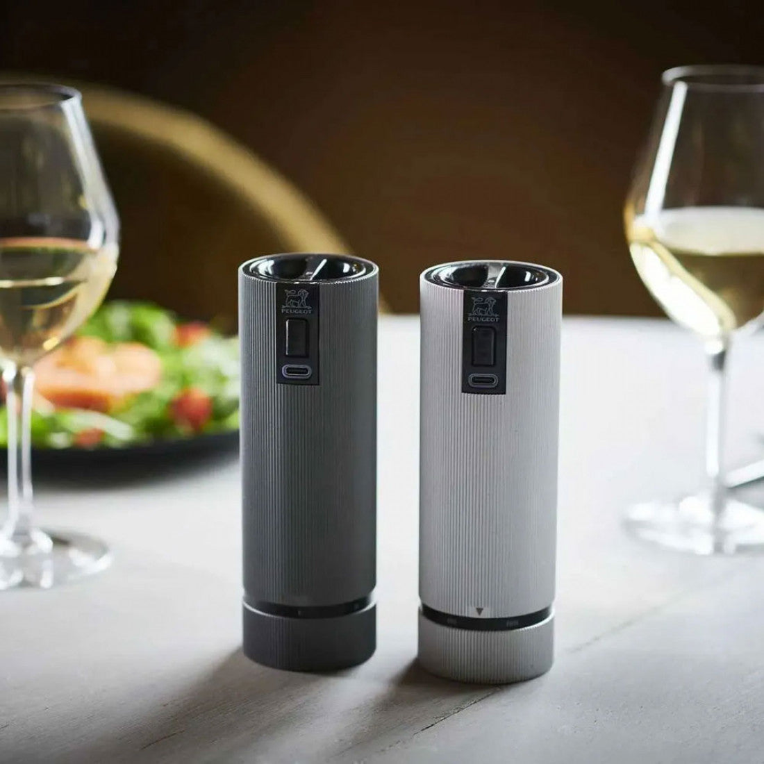 Set of u’Select Rechargeable Electric Salt and Pepper Mills, Li-ion Battery, Carbon and Aluminum, 15 cm - 6In