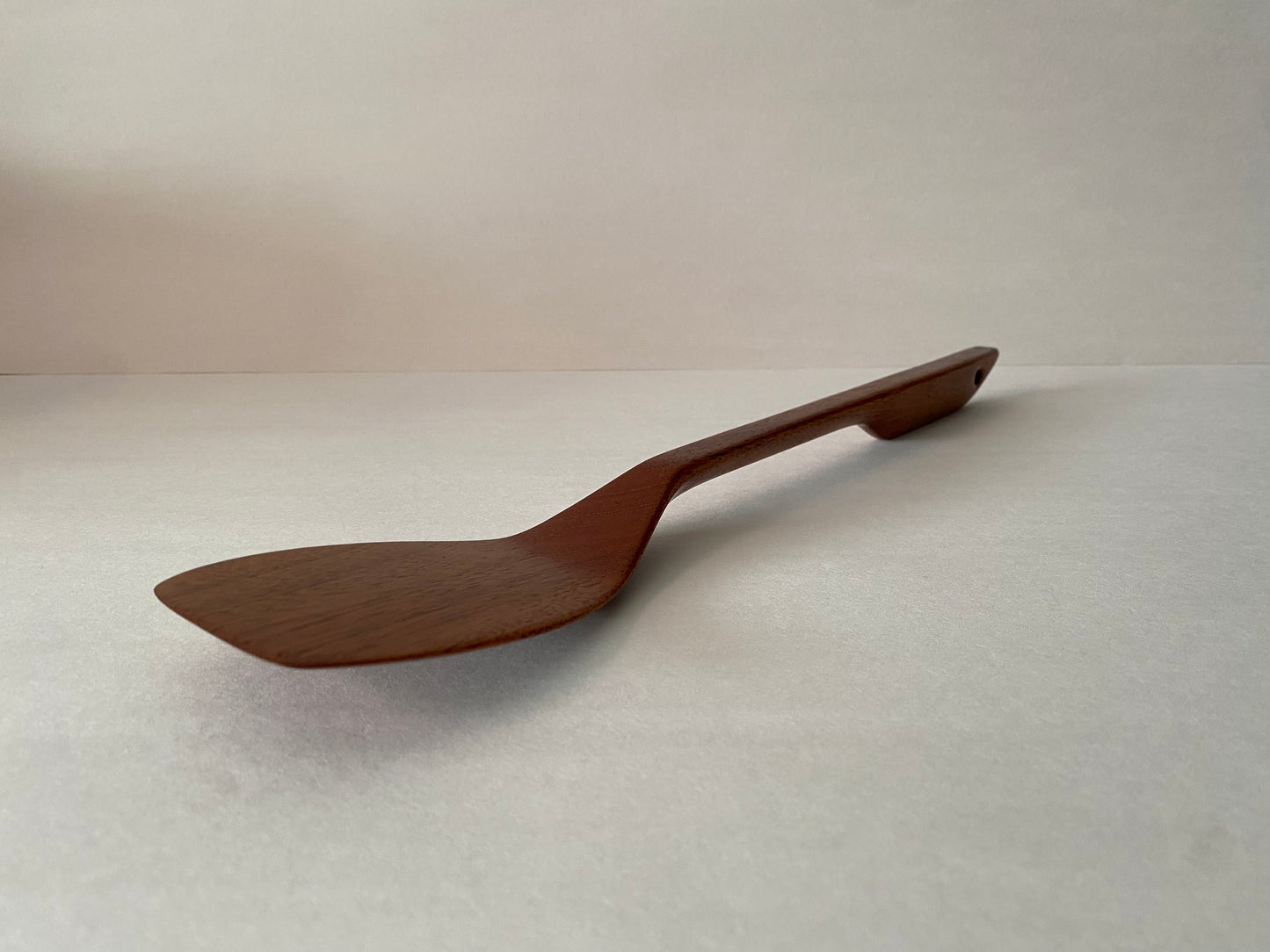 Mahogany Flipper - Hand-carved in Canada