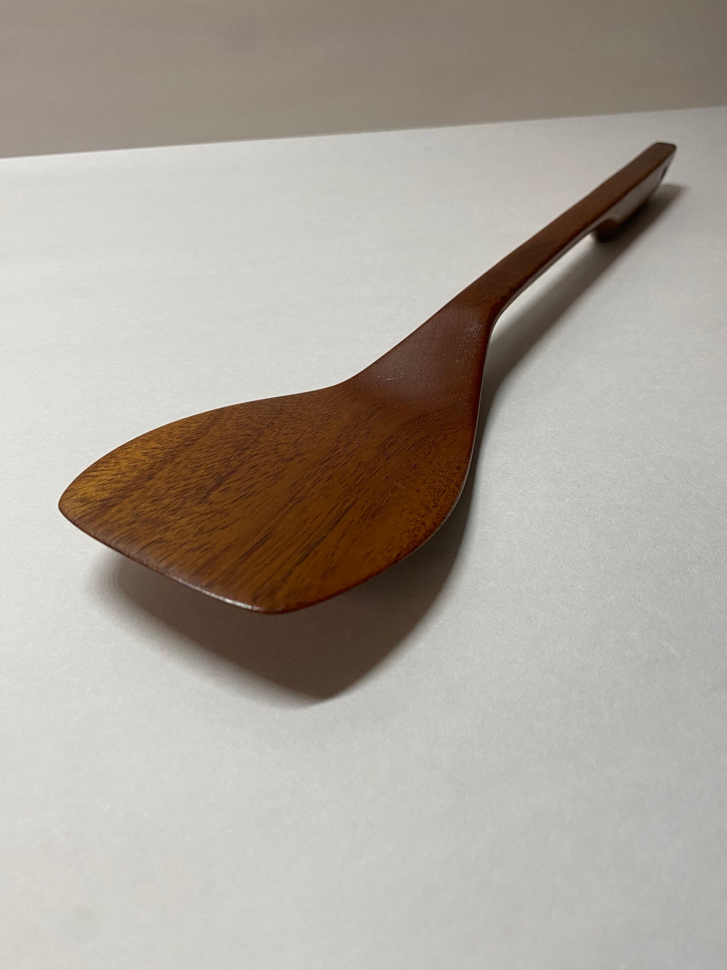 Mahogany Flipper - Hand-carved in Canada